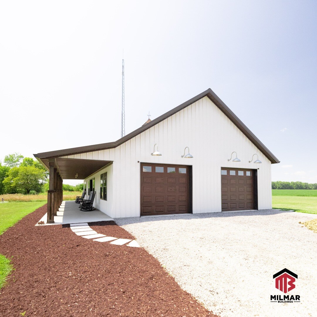 Brown White Barndo/Garage