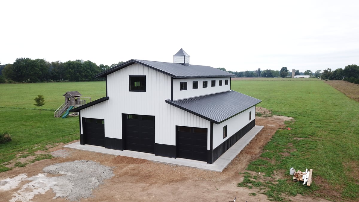 Black & White Barn